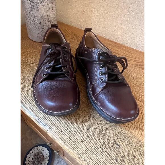 Born comfort casual leather loafer women's size 6 1/2. - Picture 1 of 6